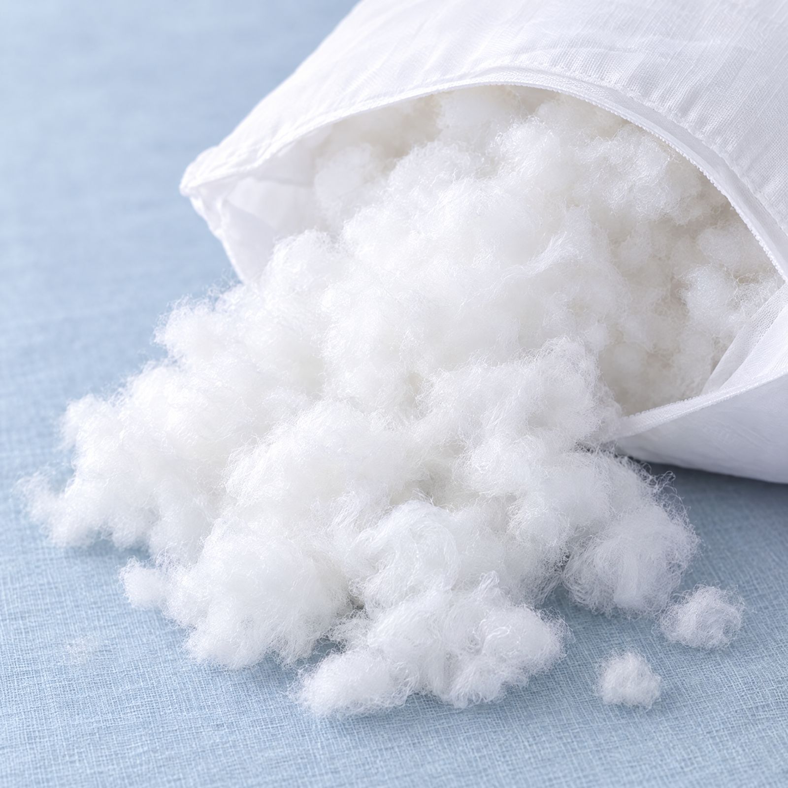 Soft white polyester fibre filling